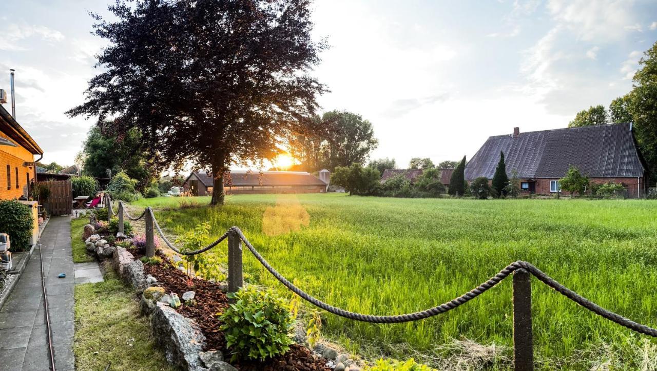 Op'n Dörp Apartments Barsbek Buitenkant foto