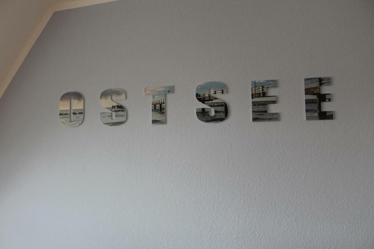Op'n Dörp Apartments Barsbek Buitenkant foto